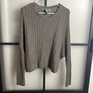 Quinn Pullover Sweater Size Medium